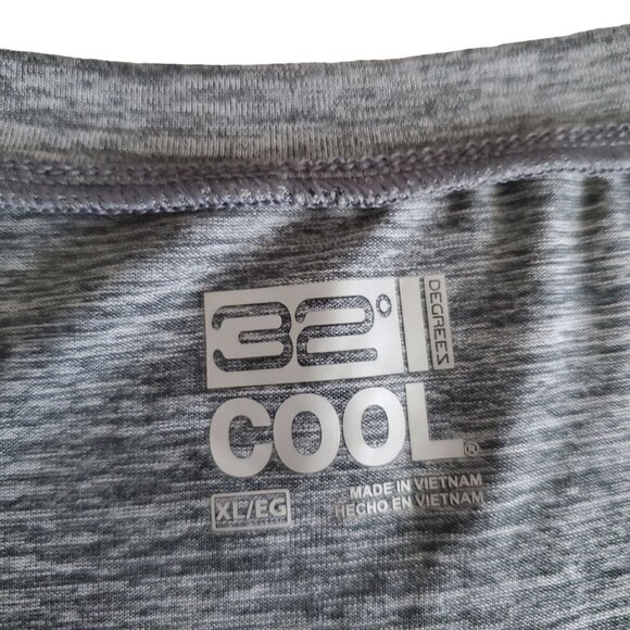 32 Degrees Cool mens shirt V neck size XL gray color short sleeve Stretchy - Picture 2 of 5